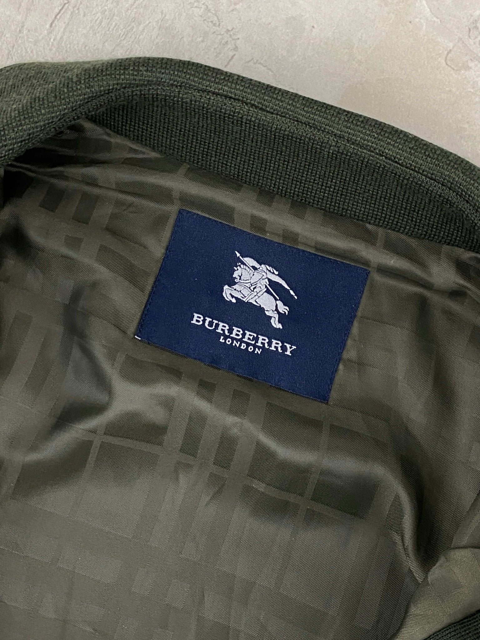 08 VINTAGE BURBERRY MERINO WOOL LIGHT JACKET OLIVE (L) - L - grabbers.studio