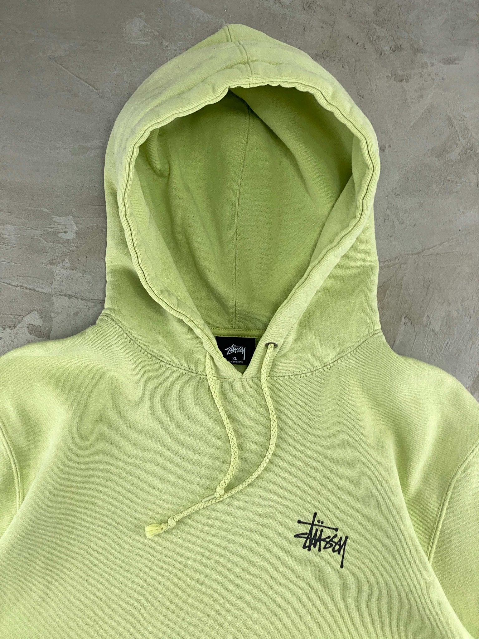 STUSSY SIGNATURE HOODIE ACID GREEN (XL) - XL - grabbers.studio