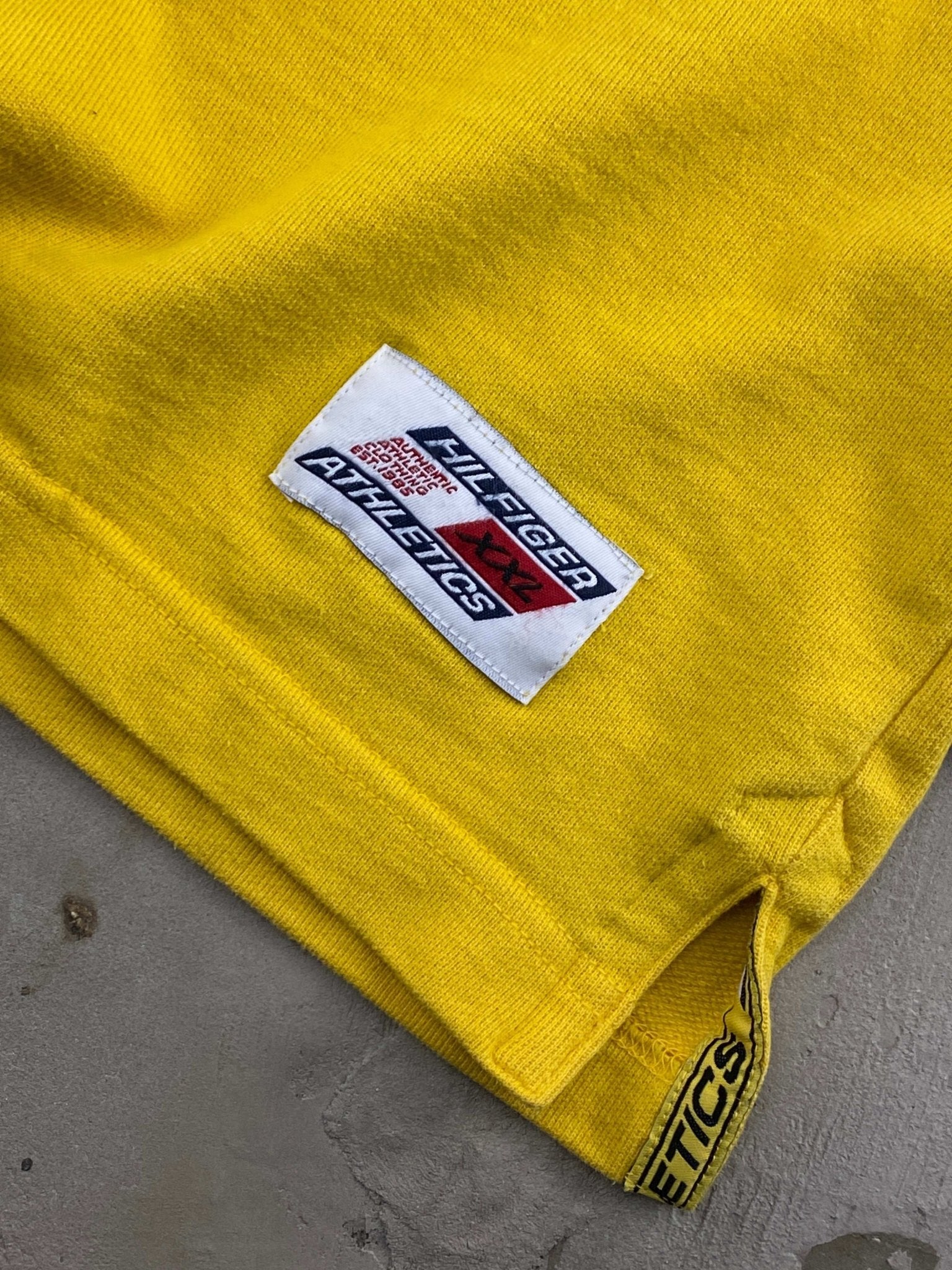 TOMMY HILFIGER ATHLETICS COLLOR BLOCK PULLOVER YELLOW/BLUE NAVY (L) - L - grabbers.studio