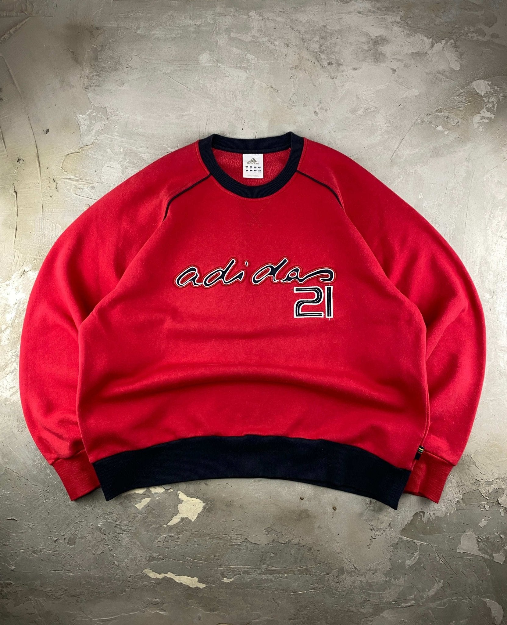 VINTAGE 00s ADIDAS CREWNECK SWEATSHIRT SPELLOUT LOGO RED (XL) - XL - grabbers.studio
