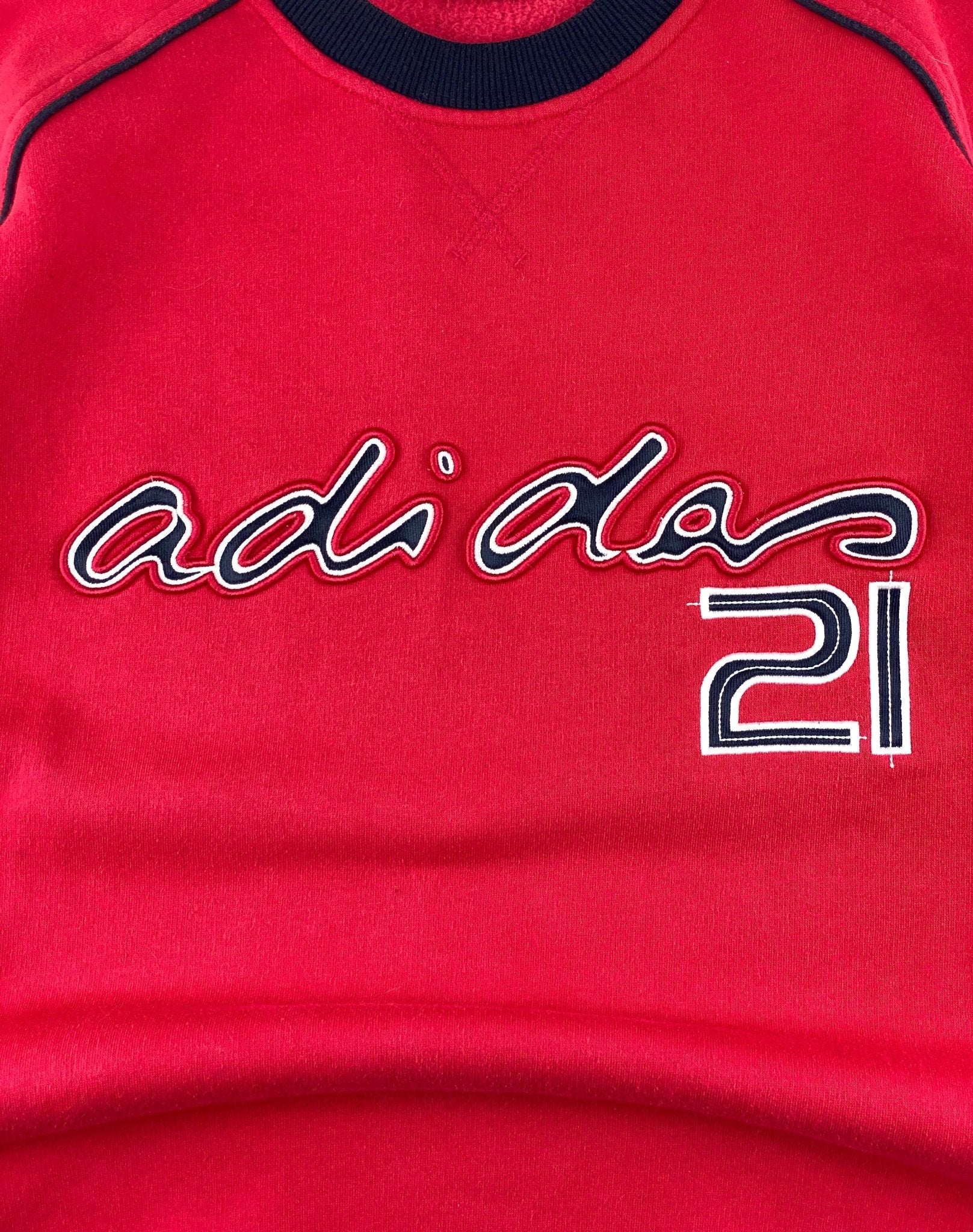 VINTAGE 00s ADIDAS CREWNECK SWEATSHIRT SPELLOUT LOGO RED (XL) - XL - grabbers.studio