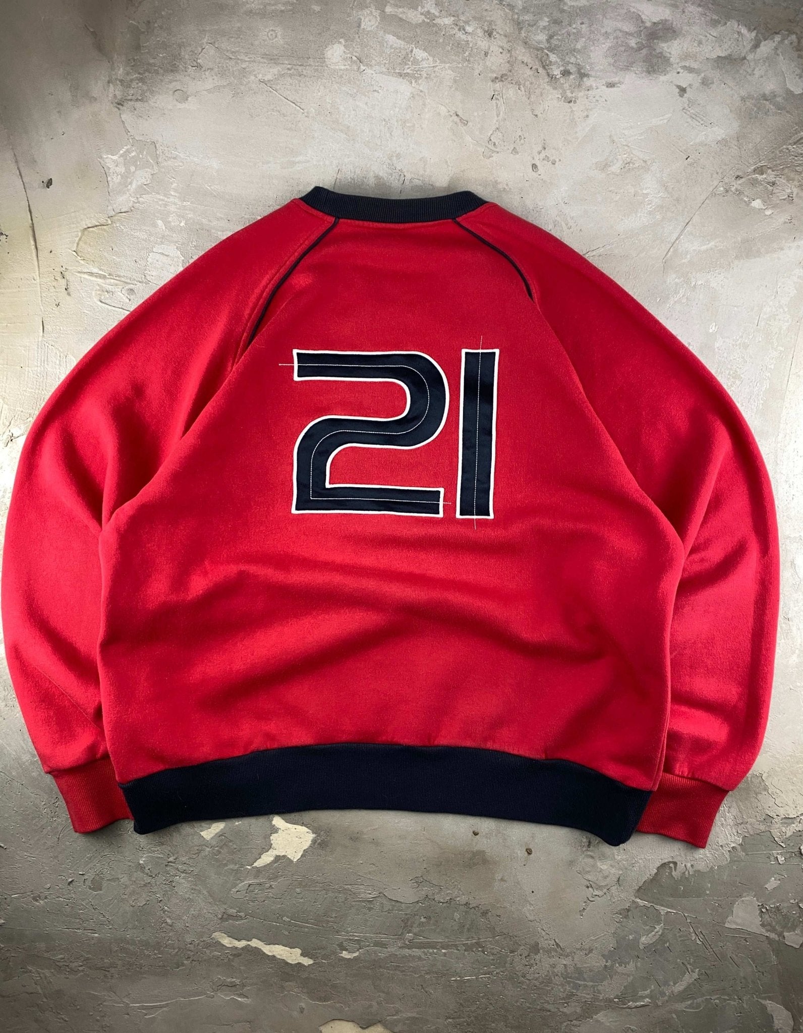 VINTAGE 00s ADIDAS CREWNECK SWEATSHIRT SPELLOUT LOGO RED (XL) - XL - grabbers.studio