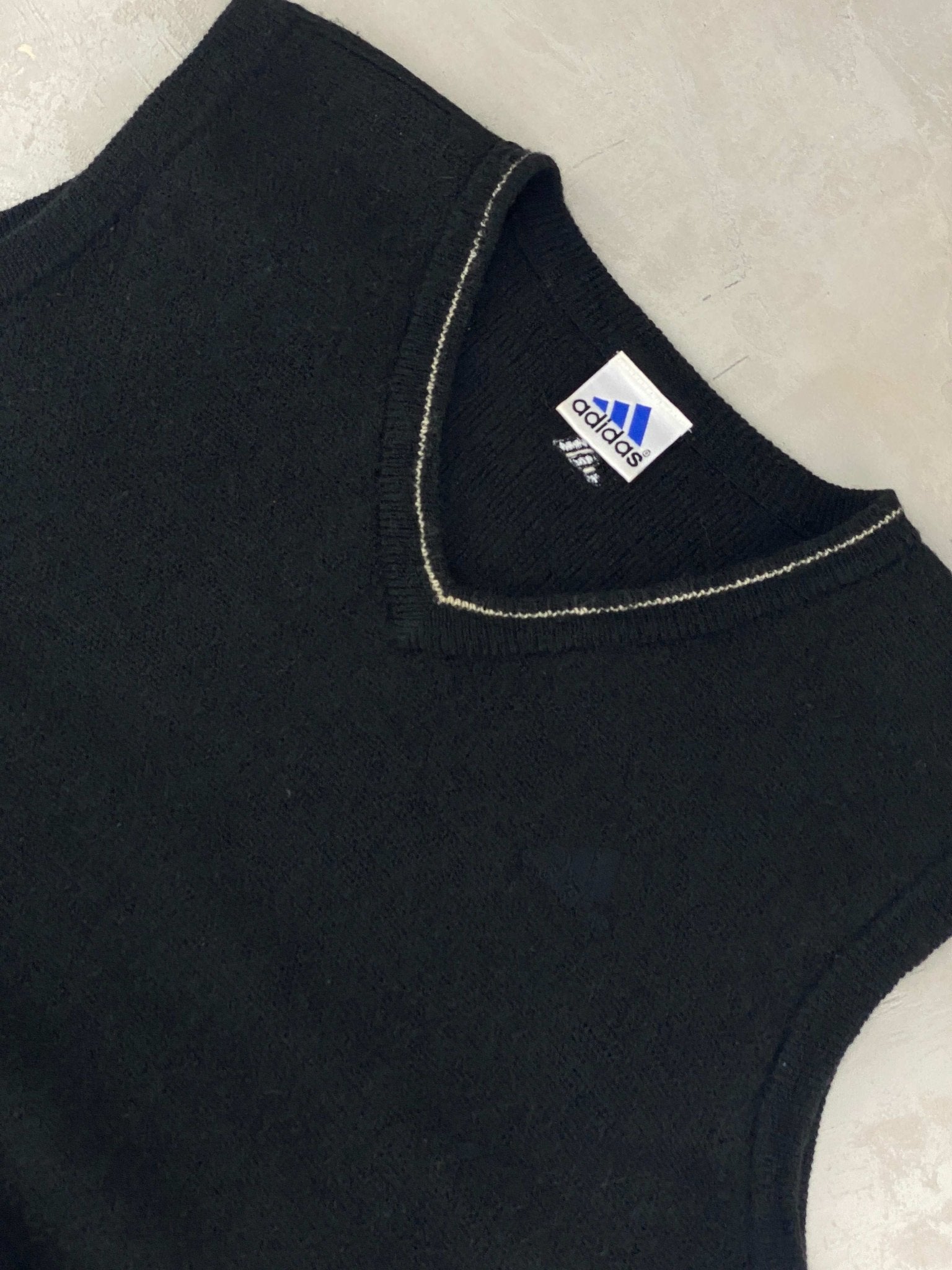 VINTAGE ADIDAS HEAVY VEST SWEATER BLACK (L) - L - grabbers.studio