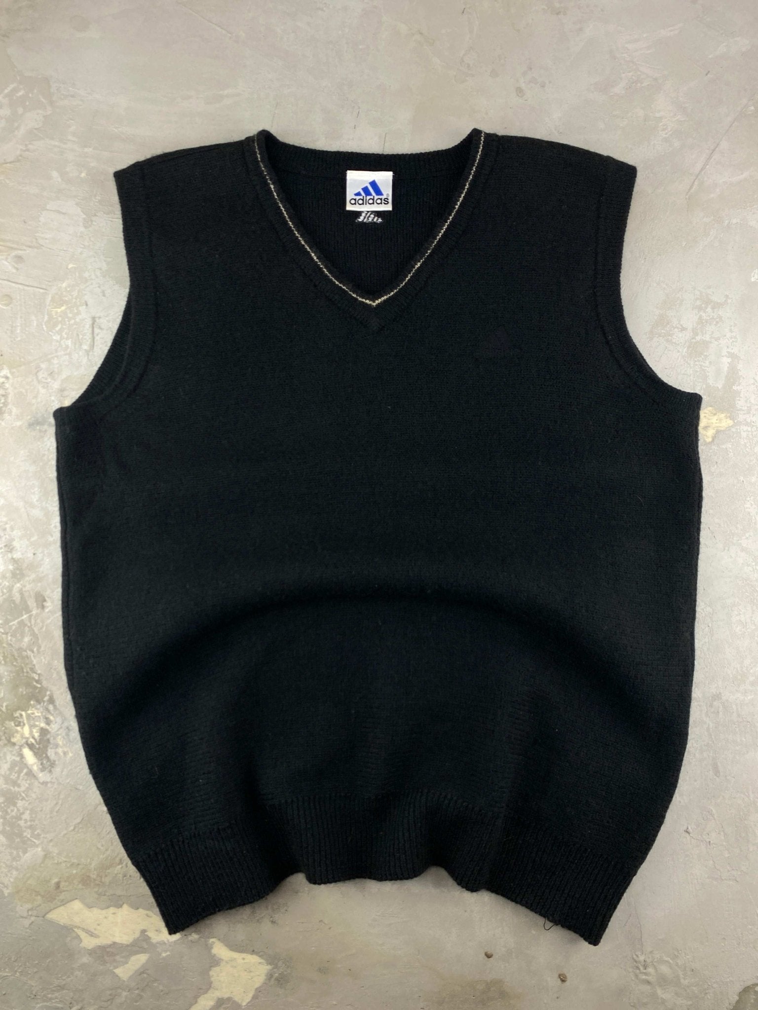 VINTAGE ADIDAS HEAVY VEST SWEATER BLACK (L) - L - grabbers.studio