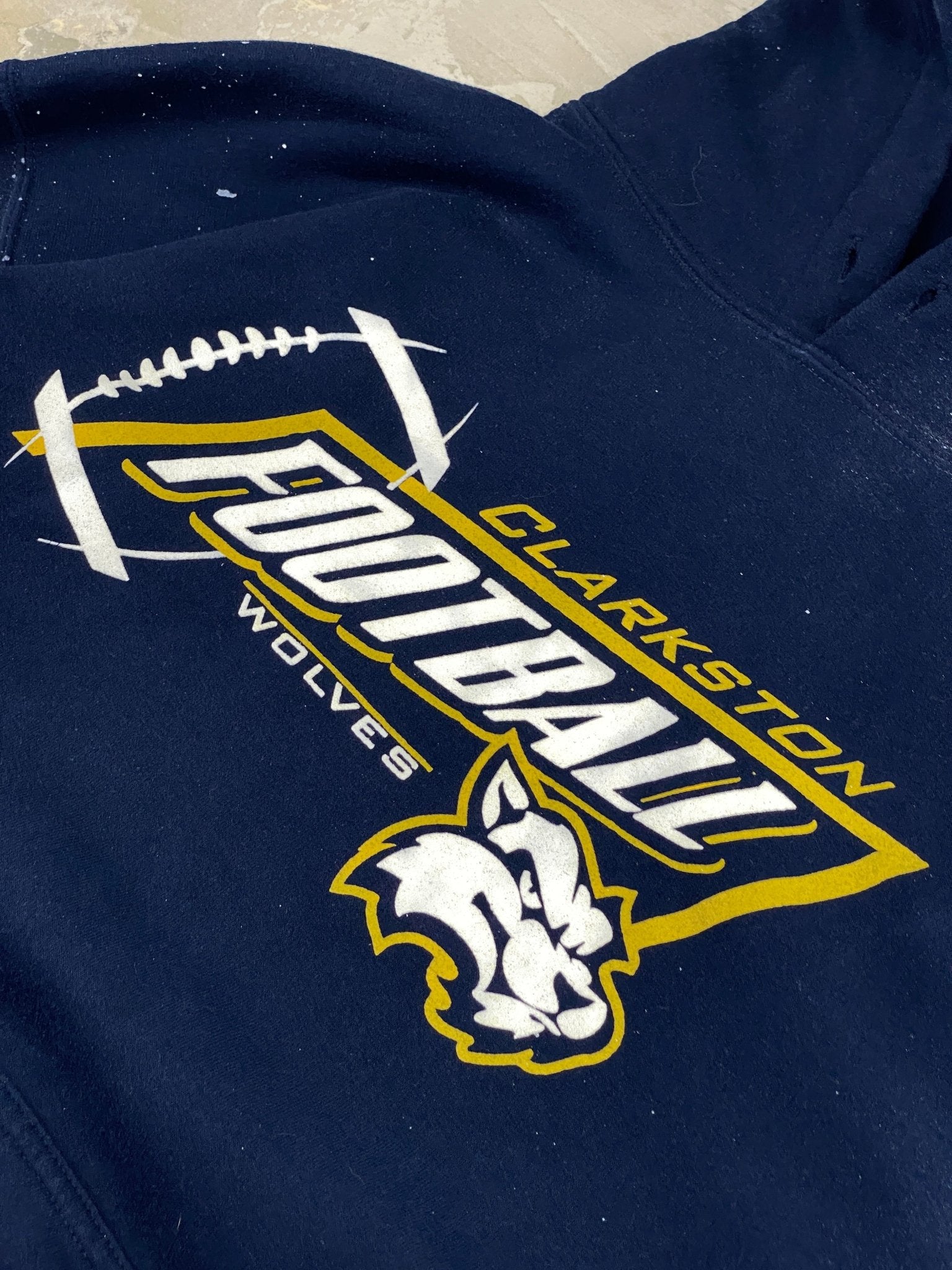VINTAGE GILDAN COLLEGE STYLE HOODIE BOXY FIT PAINT FADED BLUE NAVY (L) - L - grabbers.studio