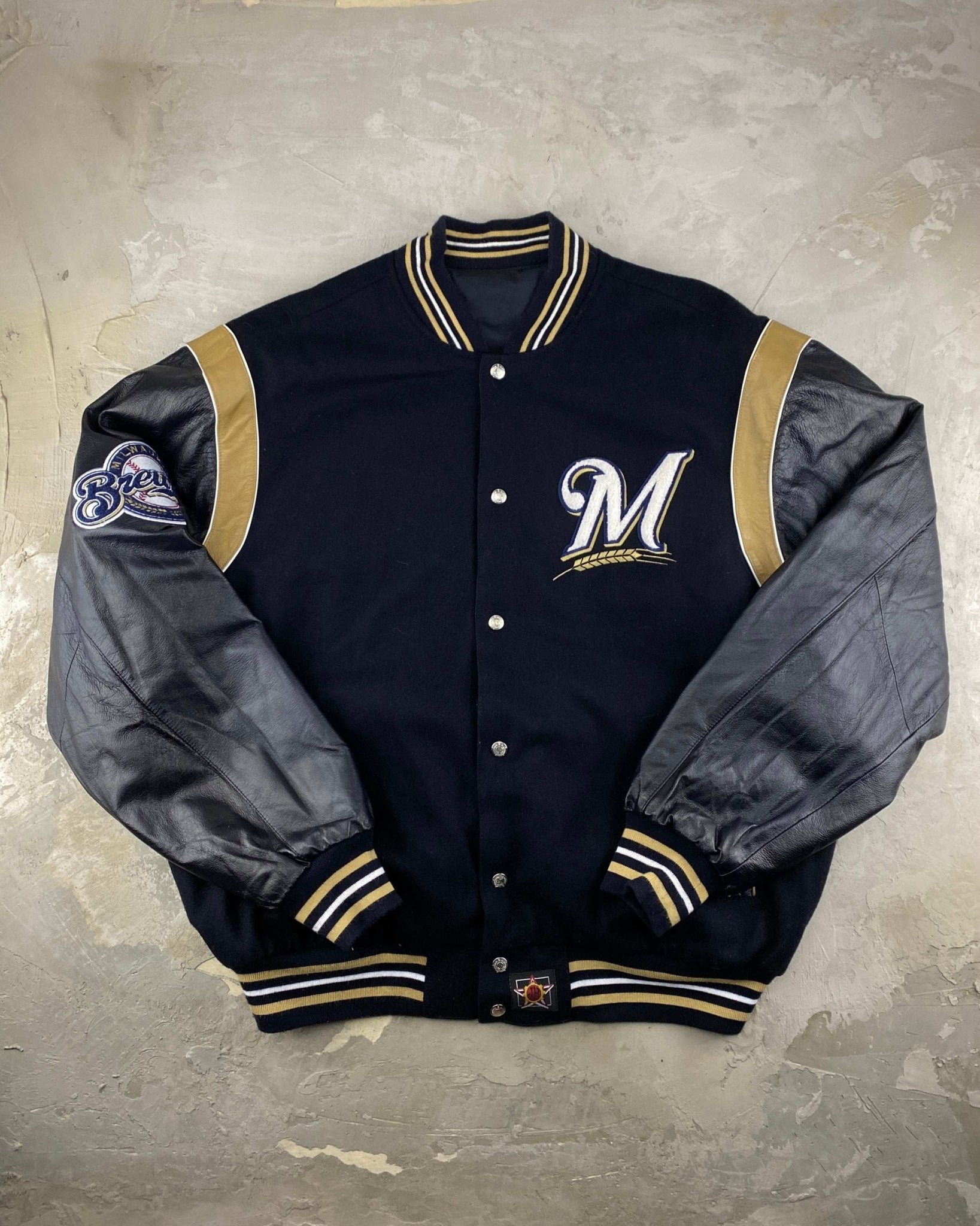 VINTAGE JH DESIGN VARSITY JACKET MILWAUKEE BREWERS DOUBLE FACE BLACK (XL) - XL - grabbers.studio