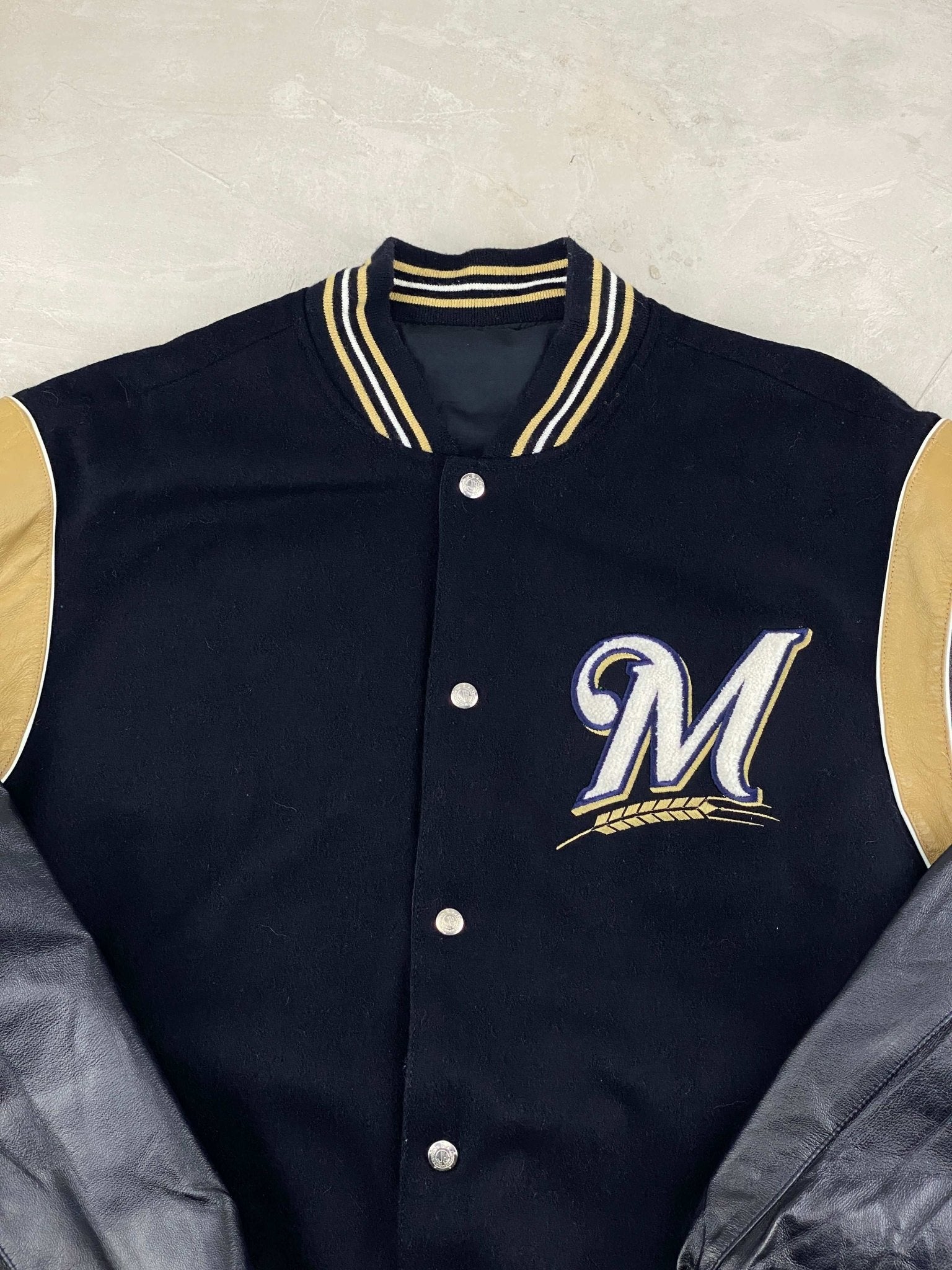 VINTAGE JH DESIGN VARSITY JACKET MILWAUKEE BREWERS DOUBLE FACE BLACK (XL) - XL - grabbers.studio