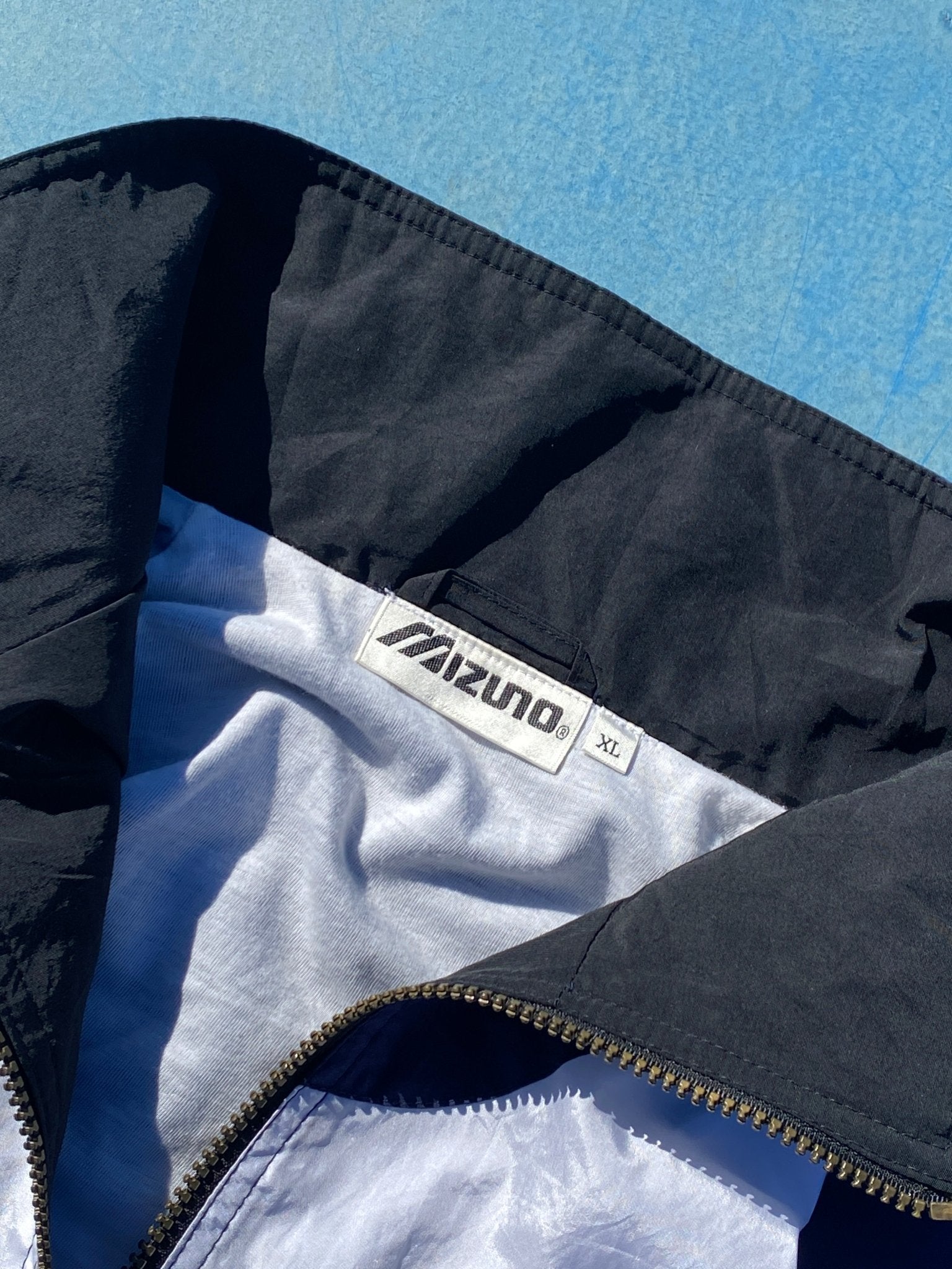 VINTAGE MIZUNO MADE IN JAPAN TRACK JACKET BLUE/BLACK (XL) - XL - grabbers.studio