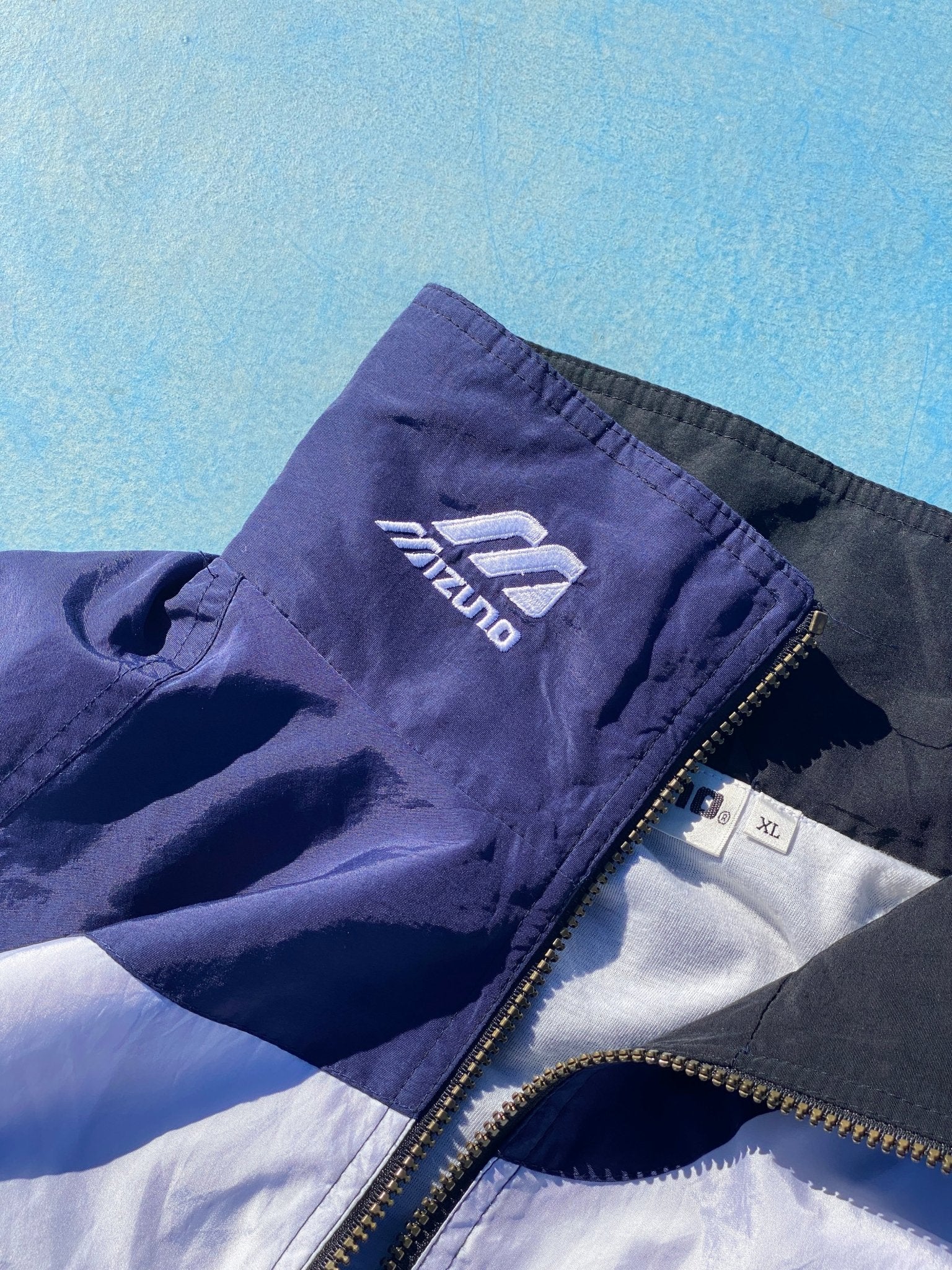 VINTAGE MIZUNO MADE IN JAPAN TRACK JACKET BLUE/BLACK (XL) - XL - grabbers.studio