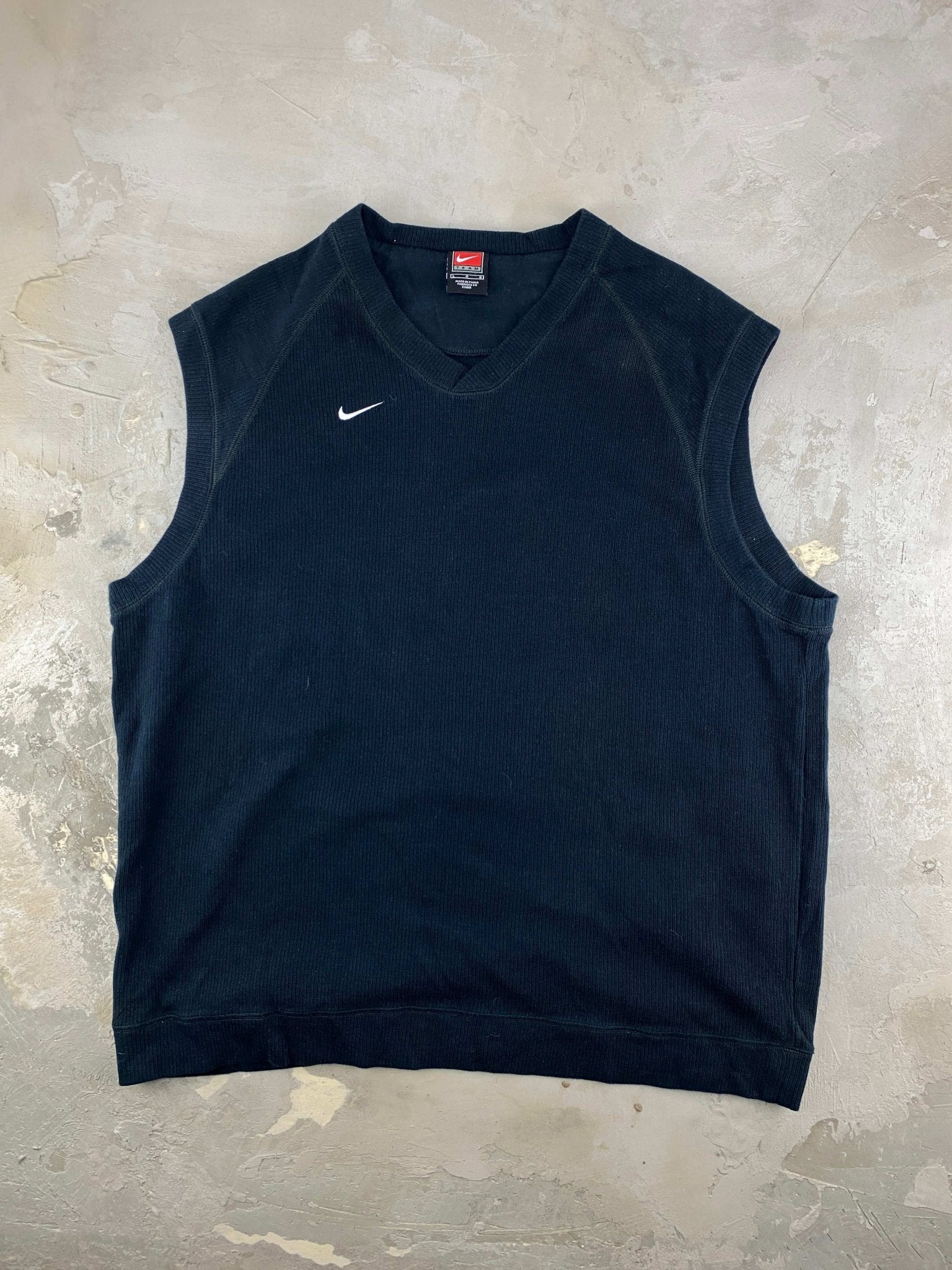 VINTAGE NIKE VEST SWEATER BASIC NAVY BLUE (L) - L - grabbers.studio