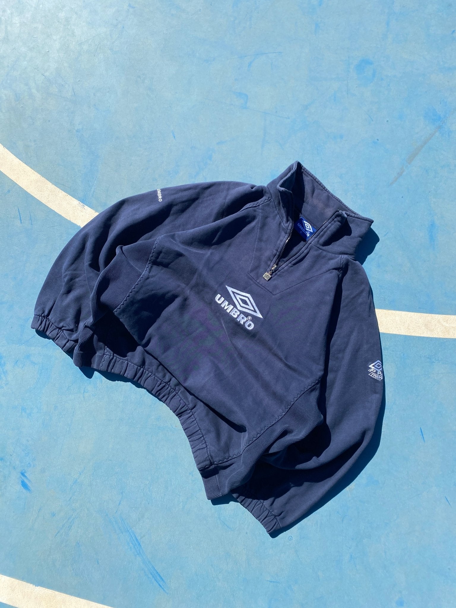 VINTAGE UMBRO PRO TRAINING 1/4 ZIP PULLOVER (L/XL) - XL - grabbers.studio