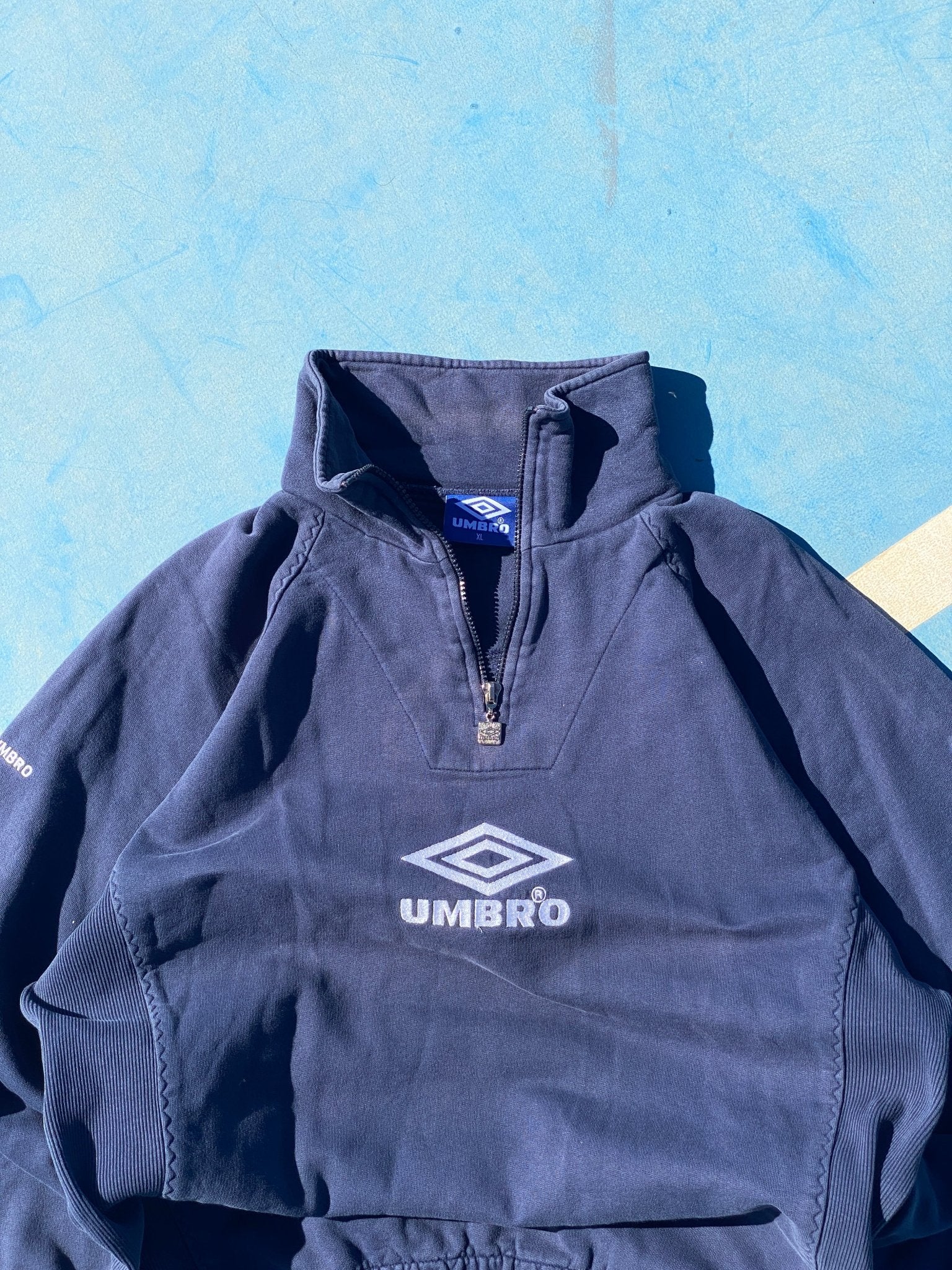 VINTAGE UMBRO PRO TRAINING 1/4 ZIP PULLOVER (L/XL) - XL - grabbers.studio