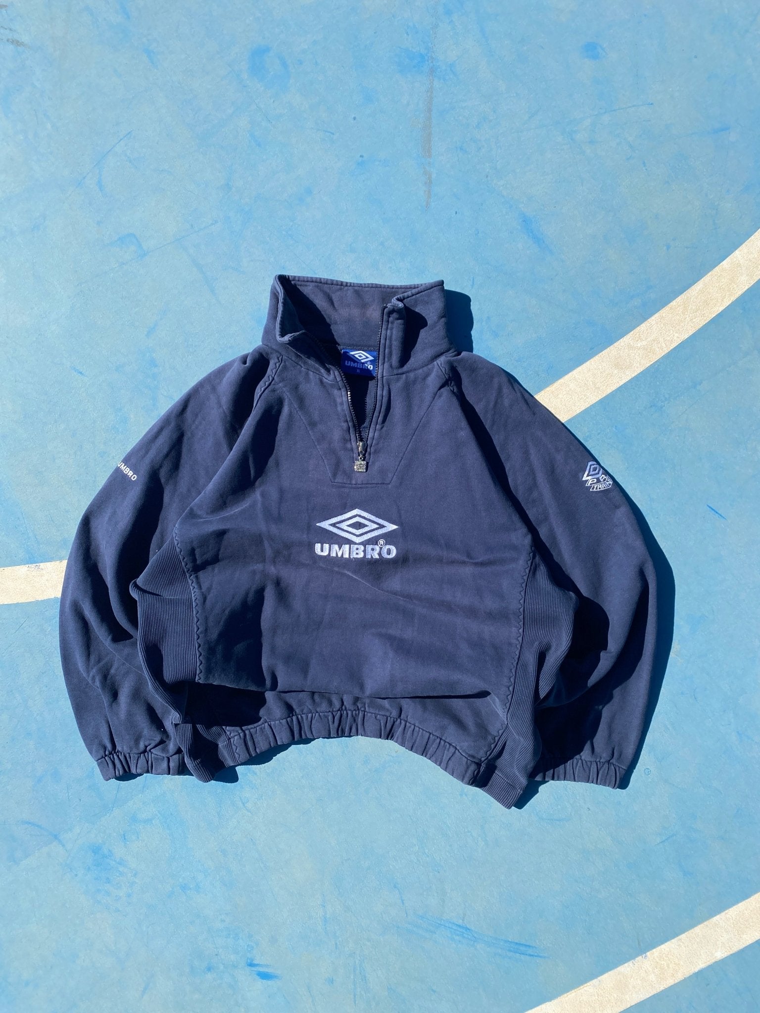 VINTAGE UMBRO PRO TRAINING 1/4 ZIP PULLOVER (L/XL) - XL - grabbers.studio